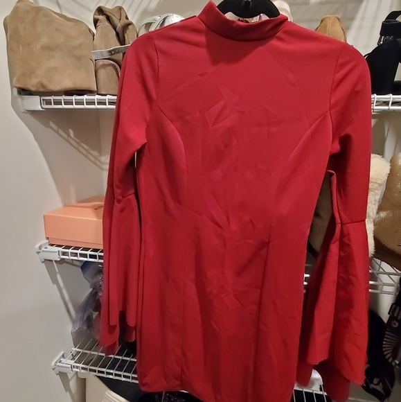 Final Sale! LRMD Bell Sleeve - NWT - Picture 4 of 4